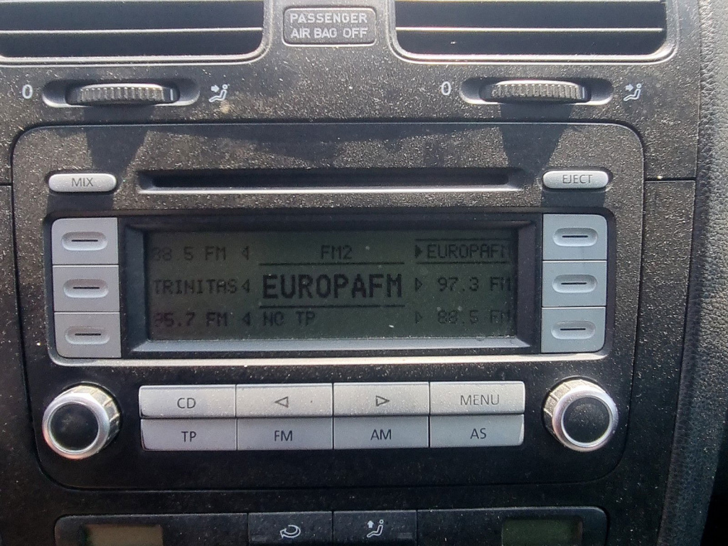 Radio CD Volkswagen Jetta 3 (1K2) [Fabr 2005-2010] 1.9 TDI BXE 77KW / 105CP