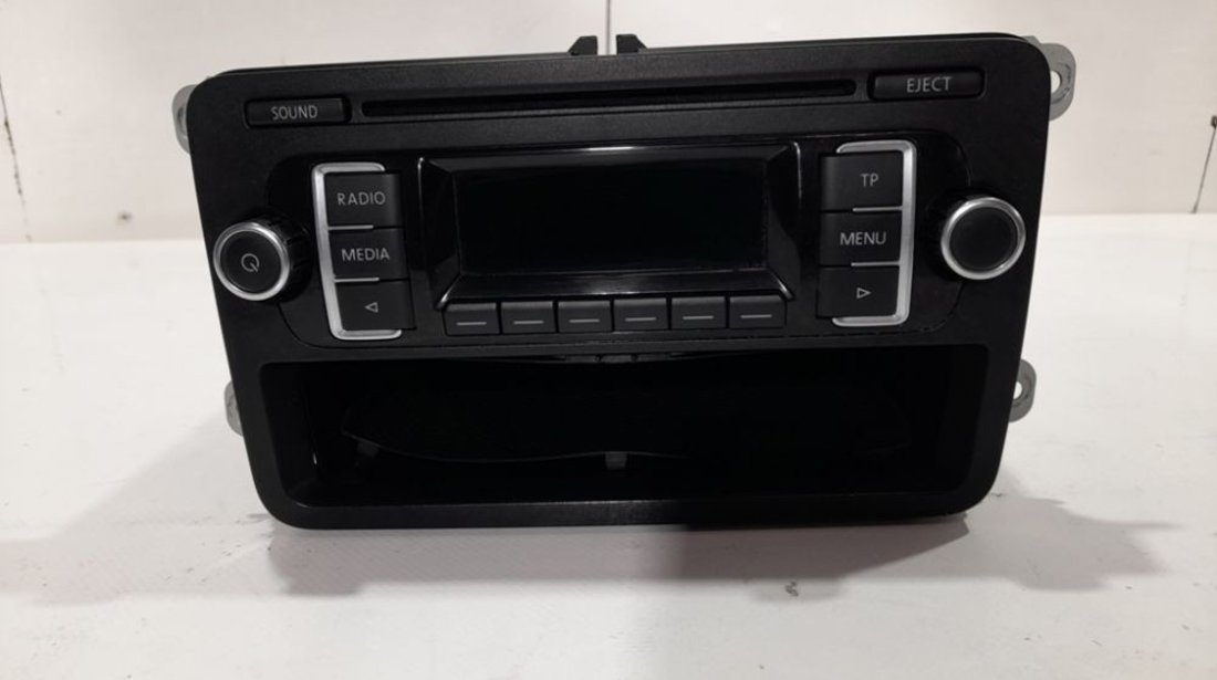 Radio CD Vw Passat B6 / Golf 6 / Touran / Caddy cod 5K0035156A