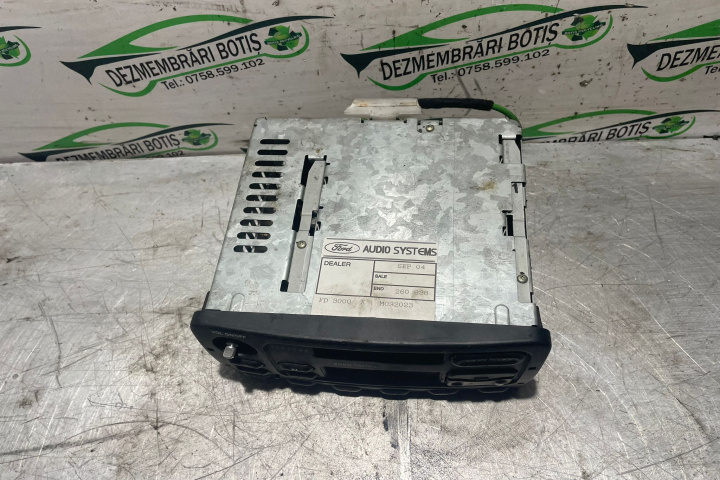 Radiocasetofon Mercedes-Benz E-Class W210 [1995 - 1999] Sedan 2.0 (180 hp) gasoline, MT