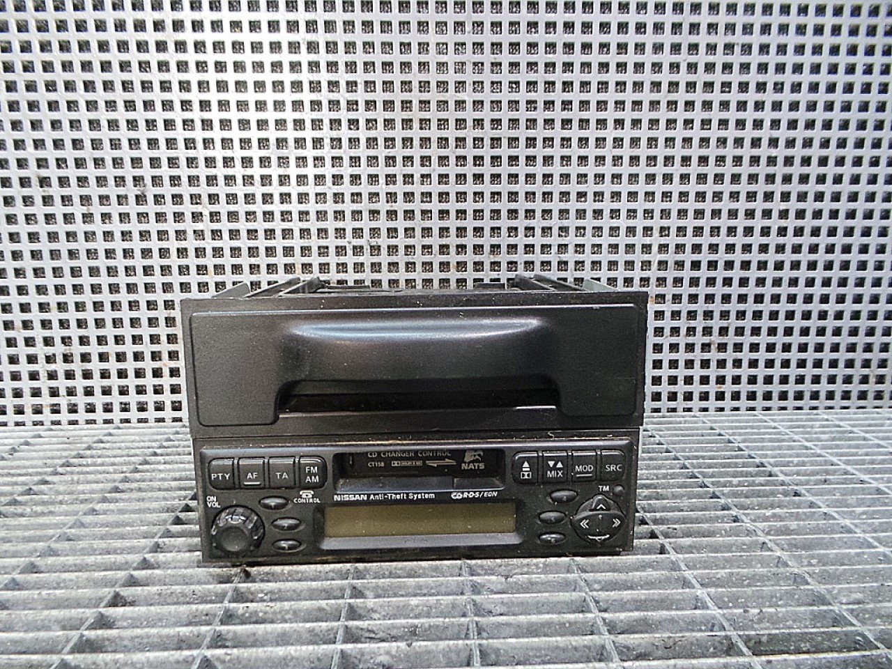 RADIOCASETOFON NISSAN NAVARA NAVARA - - (1997 2005)