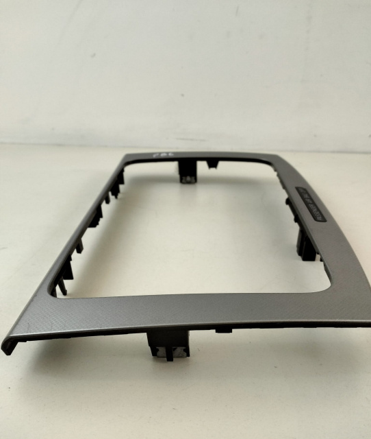 Rama bord ornament 3C0858069M / 3C0919234 Volkswagen VW Passat B6 [2005 - 2010]