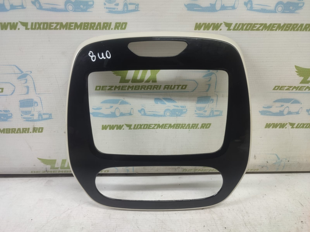 Rama centrala bord 682703896R Renault Captur [facelift] [2017 - 2019] 0.9 TCE H4B408