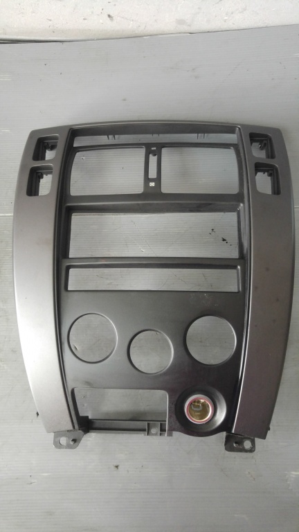 Rama consola centrala hyundai tucson 2004-2010 u026313800