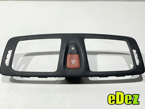 Rama grila ventilatie cu buton avarie Renault Megane 3 (2008-2012) 8200214896