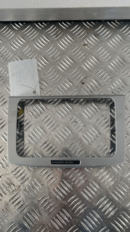Rama navigatie Vw Passat CC 1.8 TFSI cod motor BZB an 2009 cod 3C0858069AC