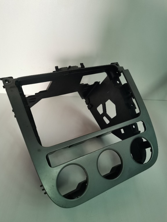 Rama / ornament 2 din / CD player Navigatie VW Golf 5
