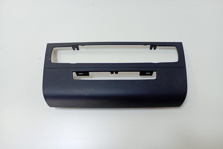 Rama Ornament bord 6976842 BMW Seria 1 E81/E82/E87/E88 [facelift] [2007 - 2012]