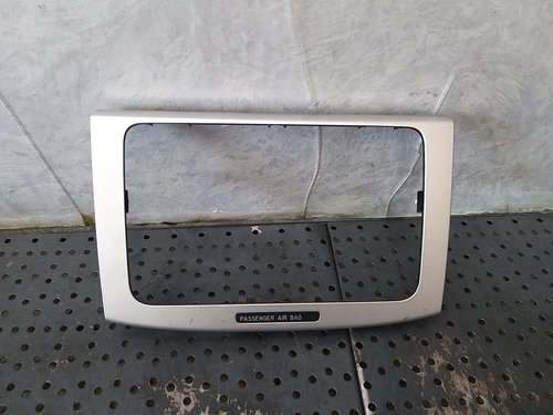 Rama ornament bord vw passat b6 3c 3c0858069m