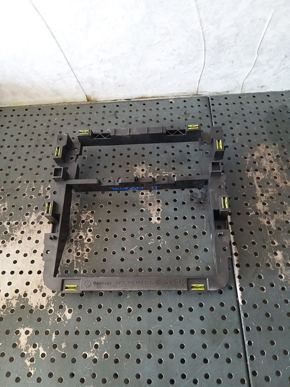 Rama ornament radio cd player vw touran 1t 1t0858005a