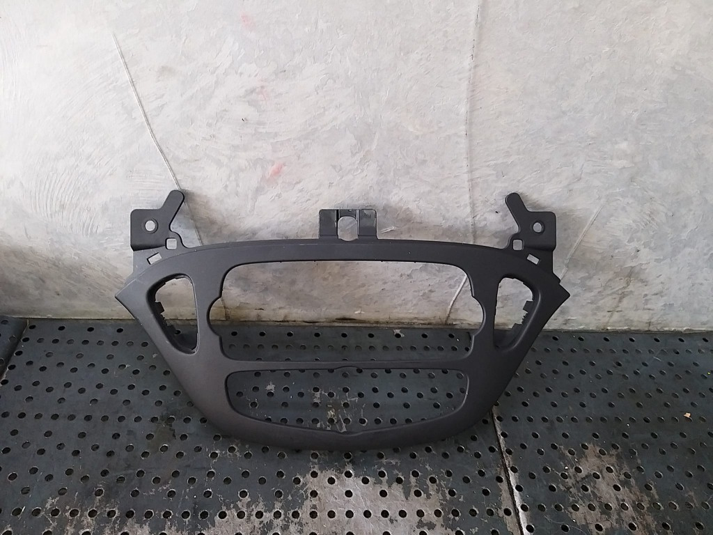 Rama ornament radio opel corsa e x15 13391249 460029937