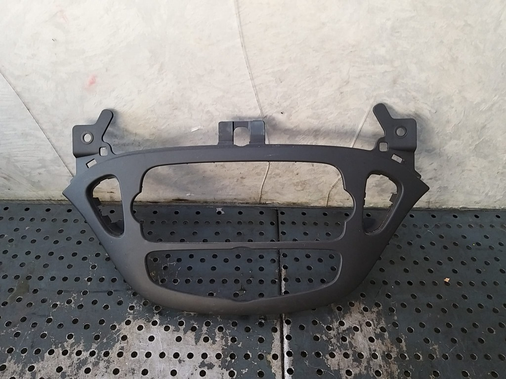 Rama ornament radio opel corsa e x15 13391249 460029937