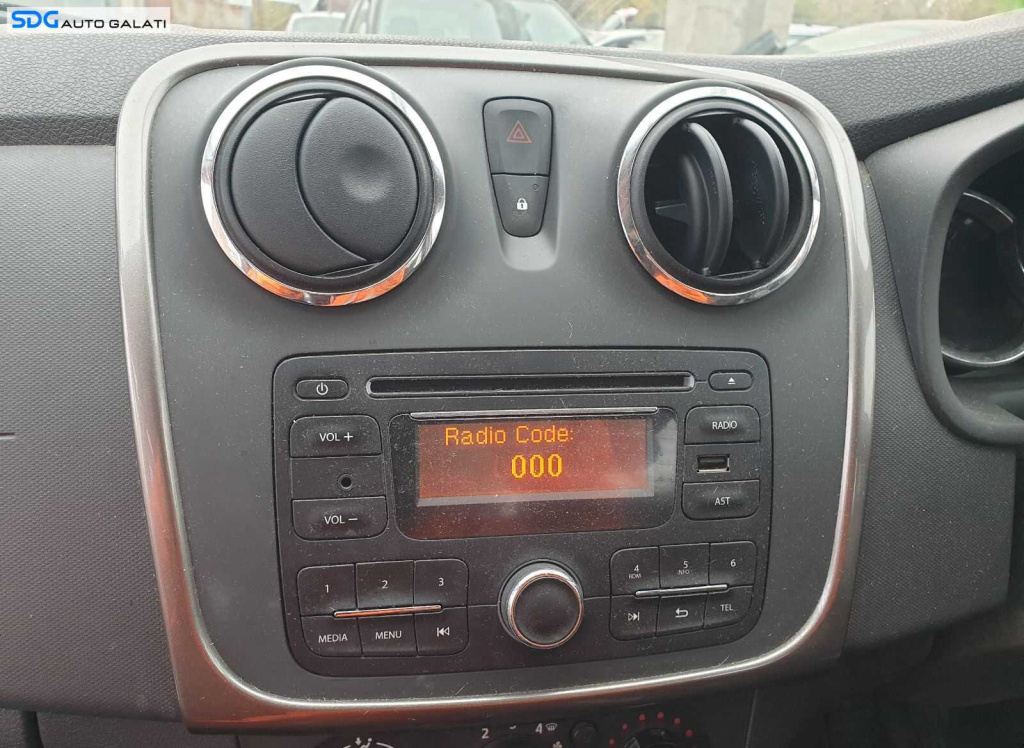 Rama Ornament Trim Bord Central Radio Dacia Sandero 2 2012 - 2020