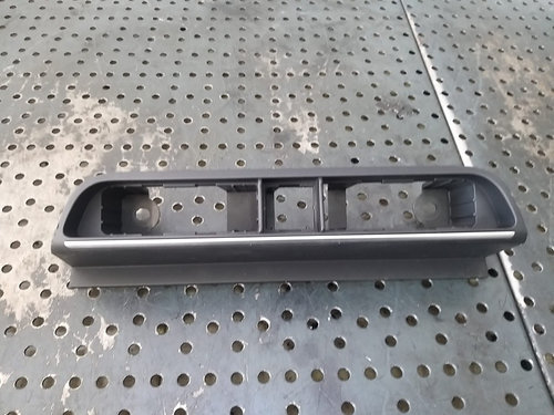 Rama panou butoane comenzi audi q3 8u 8u1941567