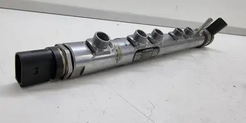 Rampă injectoare BMW Seria 5 F10 N47D20C 0445214183 7809128