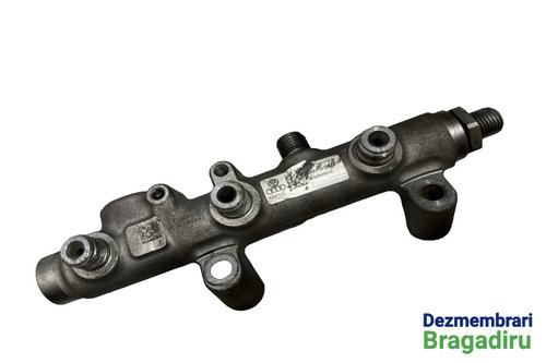 Rampa comuna injectoare stanga 059130089BT, 059089W36 Volkswagen VW Touareg generatia 2 7P [2010 - 2...