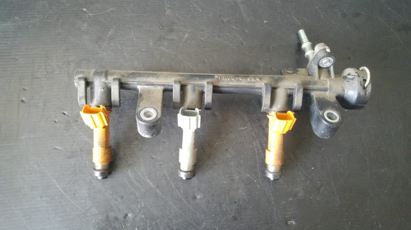 Rampa cu injectoare 1.0 b 1kr toyota yaris 23250-40020