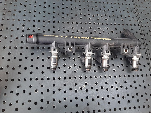 Rampa cu injectoare 1.2 b 188a4000 fiat punto panda lancia ypsilon 3219018301