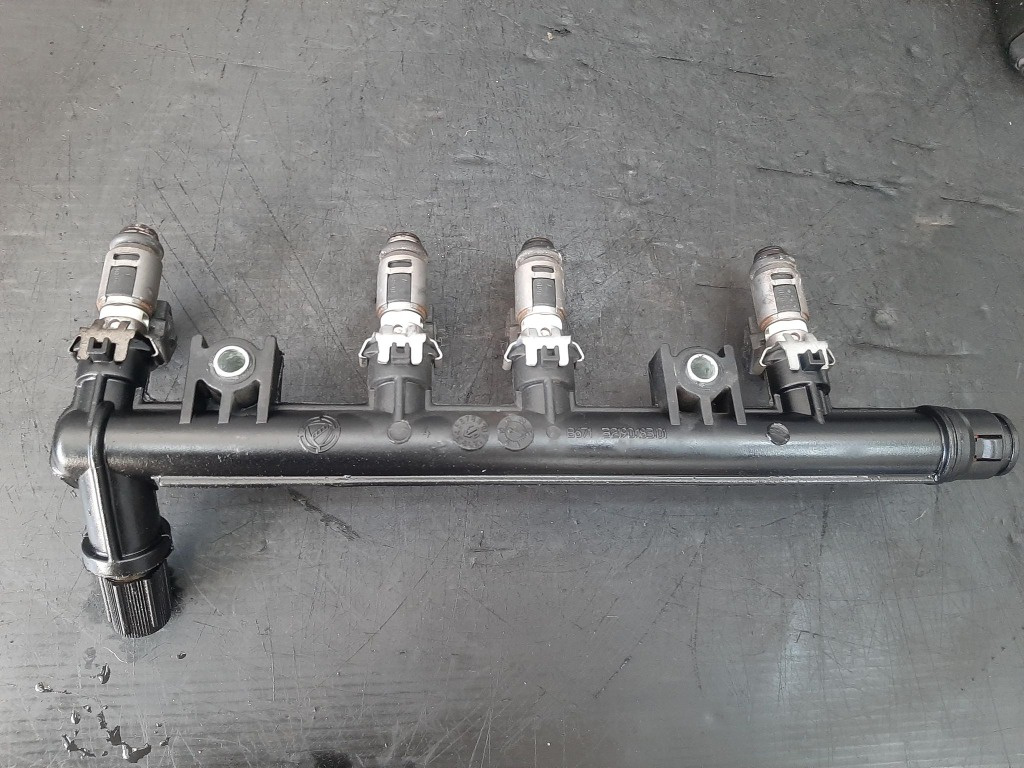 Rampa cu injectoare 1.2 b 188a4000 fiat punto panda lancia ypsilon 3219018301