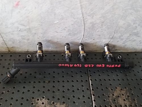 Rampa cu injectoare 1.2 b fiat punto evo