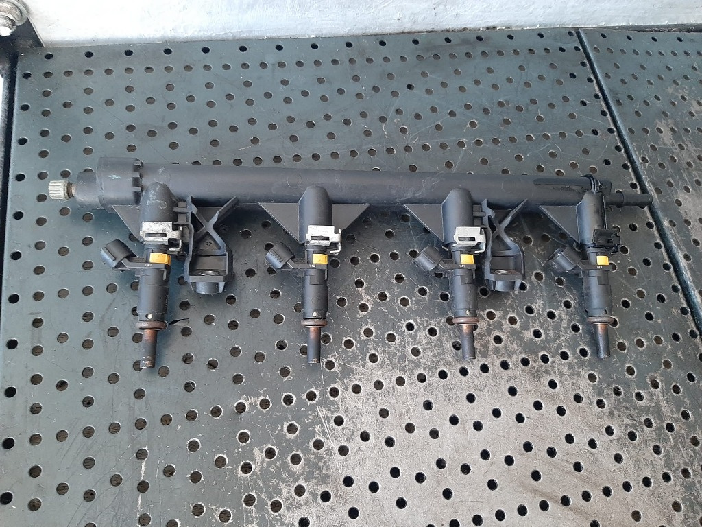Rampa cu injectoare 1.4 b 8fs peugeot 20