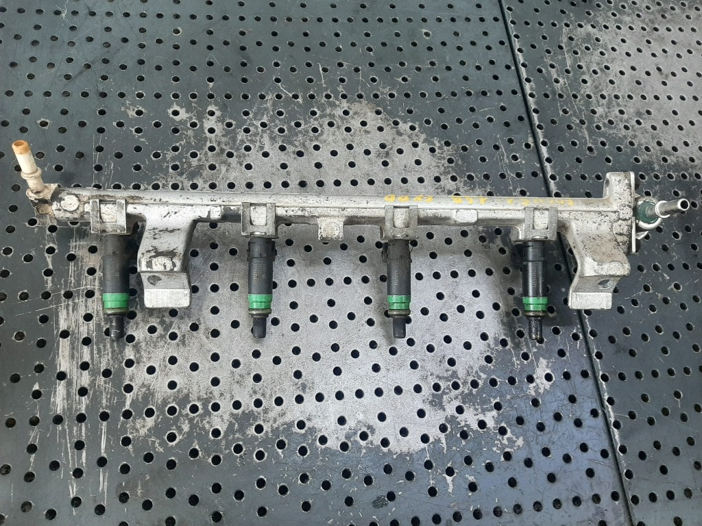 Rampa cu injectoare 1.4 b fxdd ford focus 1 1998-2004 98mf-bb 2114s05060