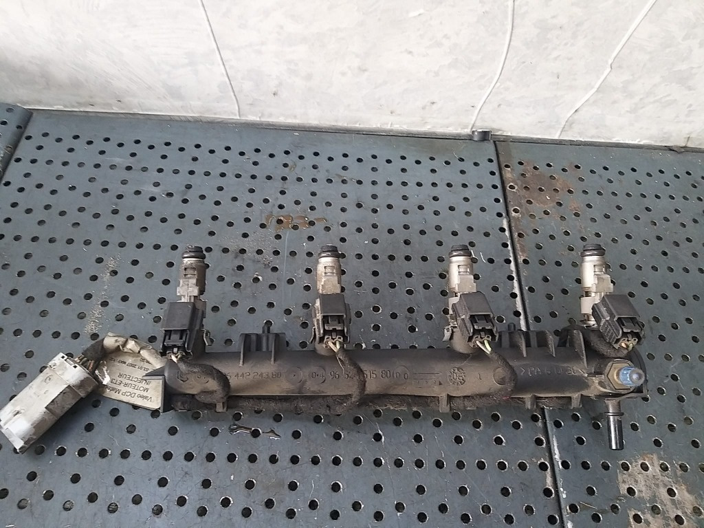 Rampa cu injectoare 1.4 b peugeot 207 9652451580