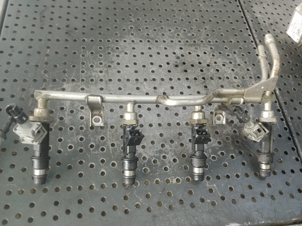 Rampa cu injectoare 1.6 b z16se opel meriva a x03 25317316
