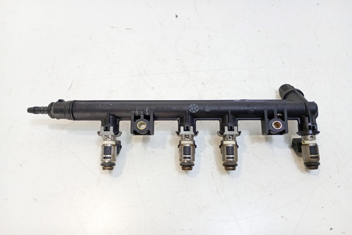 Rampa cu injectoare 3219018301 Fiat Punto 2 [1999 - 2003]