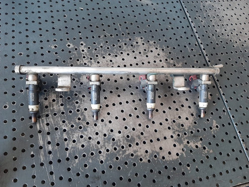 Rampa cu injectoare dodge caliber 2.0 b dupa 2006 04891577ab