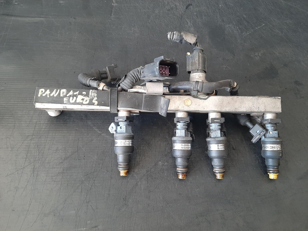 Rampa cu injectoare gaz 1.2 b 188a4000 fiat panda 169 110r-000014