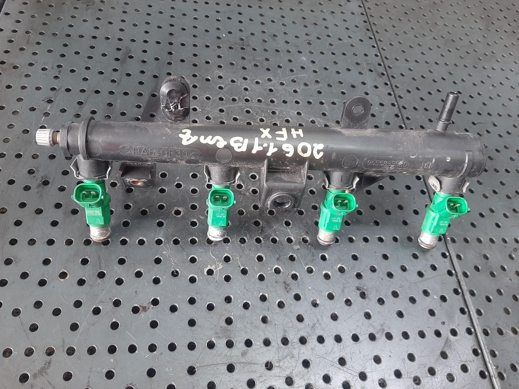 Rampa cu injectoare peugeot 207 307 citroen c3 c2 1.4b 9655833580 01f023
