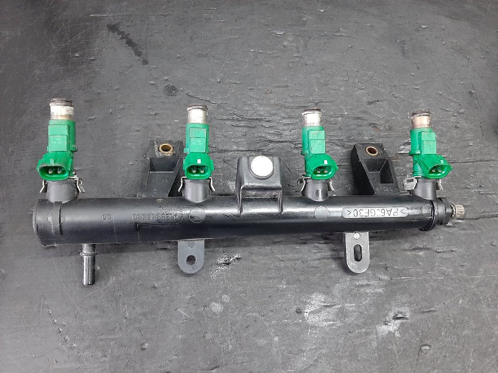 Rampa cu injectoare peugeot 207 307 citroen c3 c2 1.4b hfx 9655833580