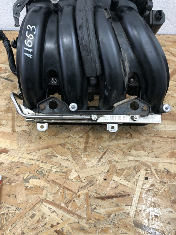 Rampa injectie BMW E87 120i hatchback 2006 (7530420)