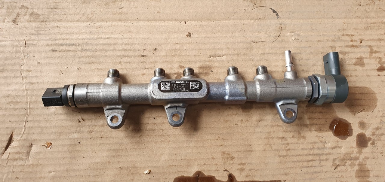 Rampa injectie BMW X1 X3 F25 X4 F26 F30 F32 F20 F10 2.0D B47D20A 2015 2016 2017