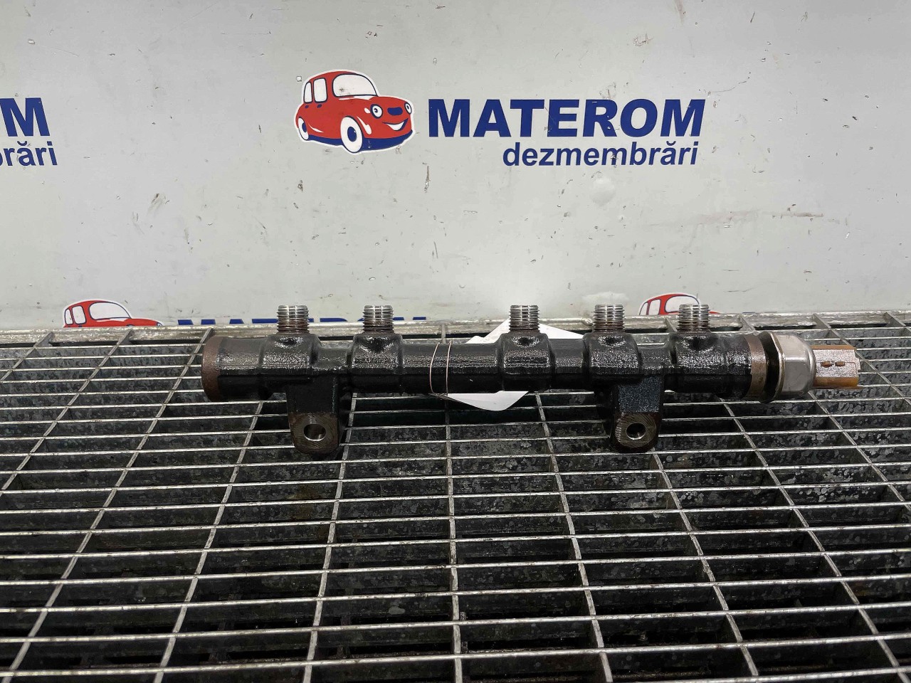 RAMPA INJECTIE CITROEN C4 PICASSO 1.6 HDI - (2013 2018)