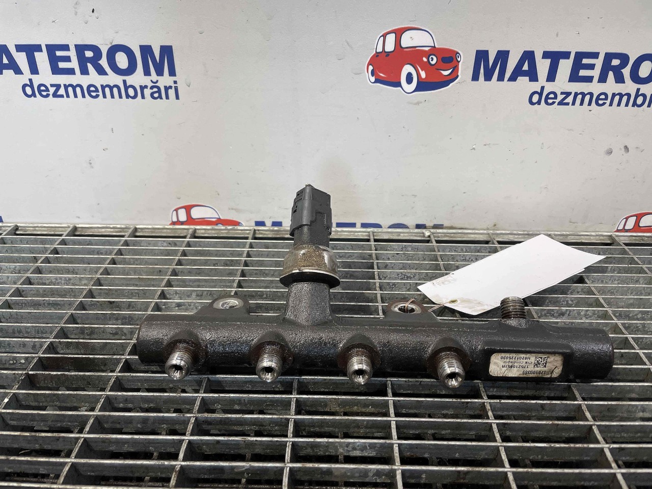 RAMPA INJECTIE DACIA DUSTER DUSTER 1.5 DCI - (2013 2017)