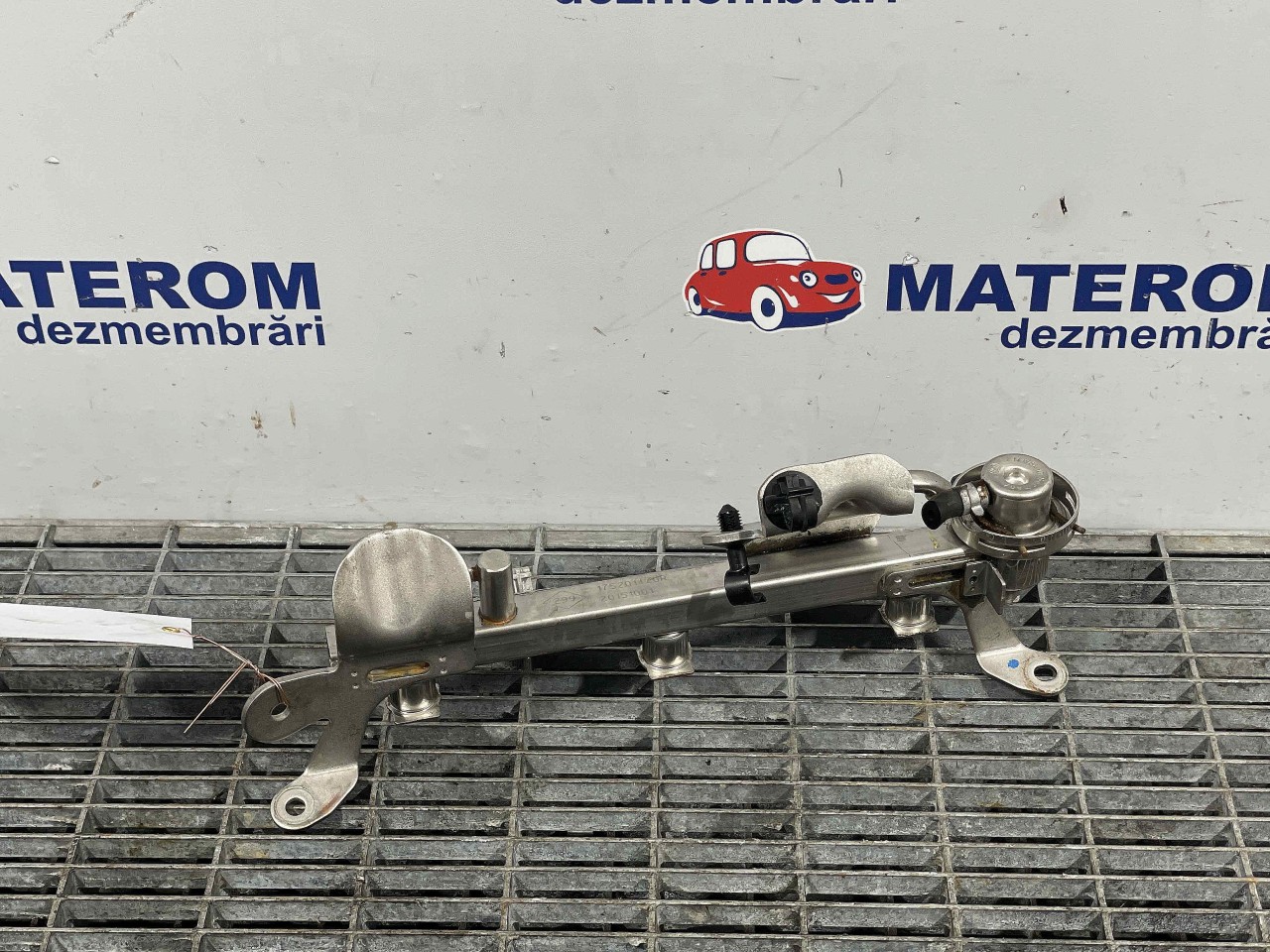 RAMPA INJECTIE DACIA LOGAN MCV 0.9 TCE - (2012 2016)