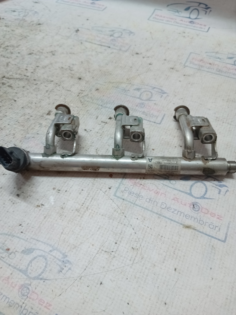 Rampa injectie Ford B-MAX 1.0 Benzina 2013, DM5G9H487AA