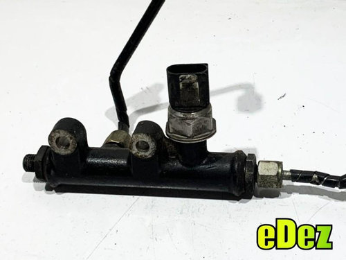 Rampa injectie Land Rover Discovery 3 (2004-2009) 2.7 hdi 4R8Q-9C066-AE