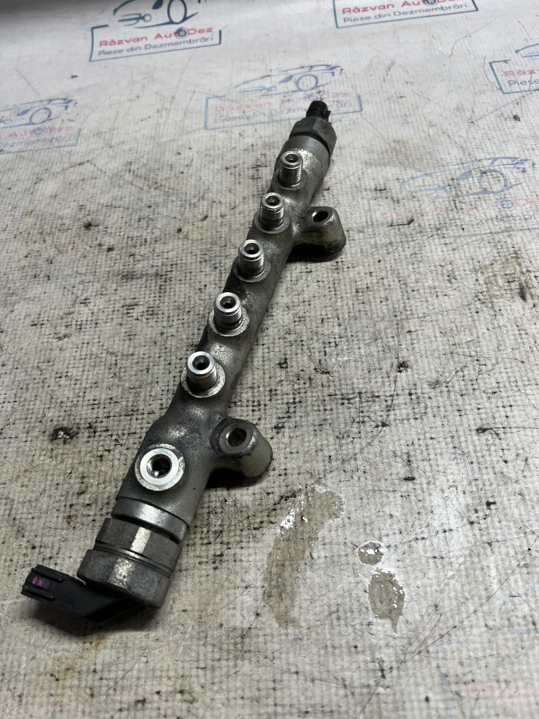 Rampa injectie Mazda 3 2.2 Motorina 2014, A502001R31584