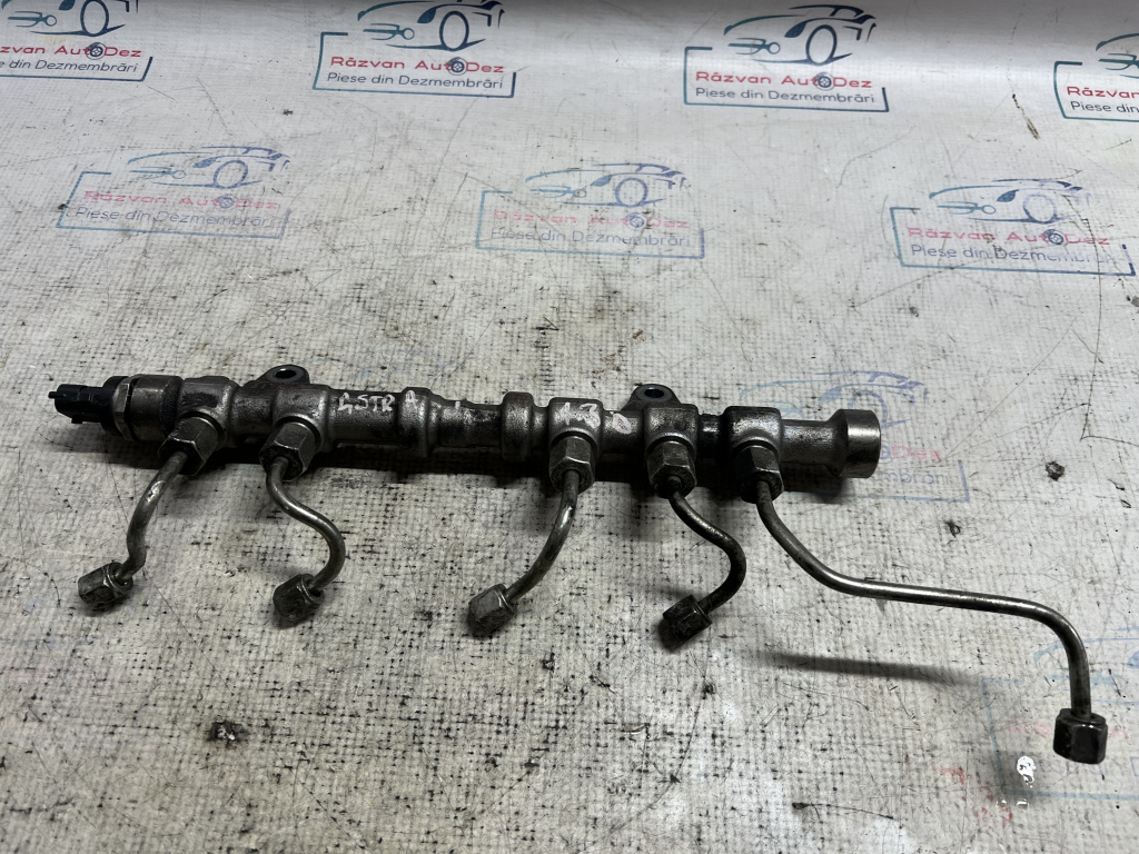 Rampa injectie Opel Astra J 1.3 Motorina 2012, 55573331