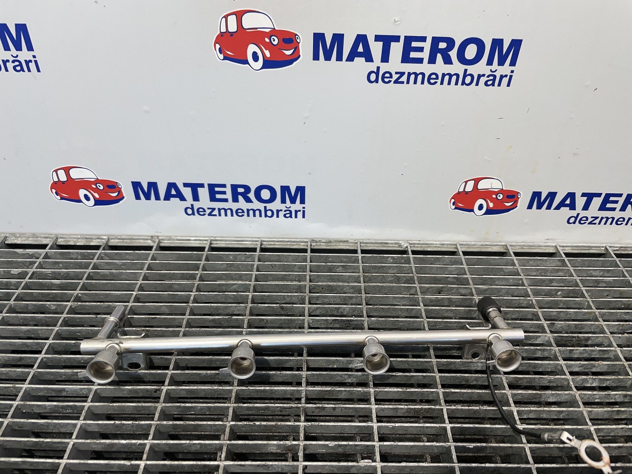 RAMPA INJECTIE OPEL ZAFIRA C A18XER - (2011 2016)