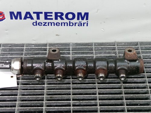 RAMPA INJECTIE PEUGEOT 308 308 1.6 HDI - (2007 2011)