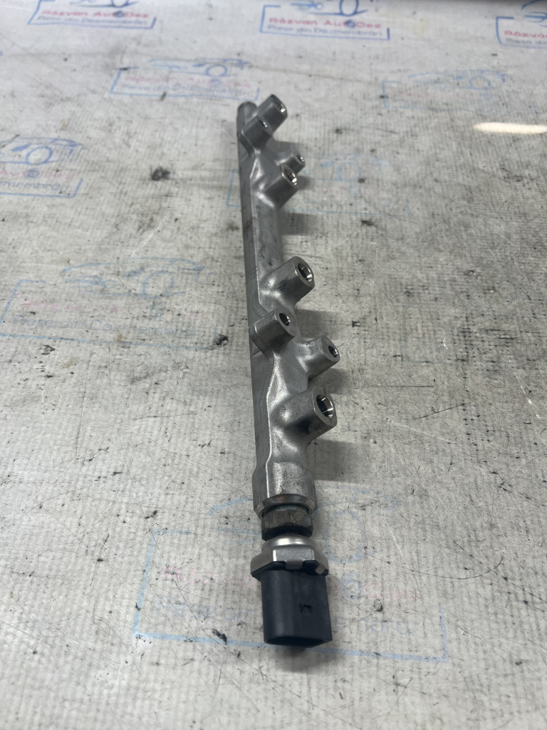 Rampa injectie Skoda Octavia 4 2020, 05E133320B