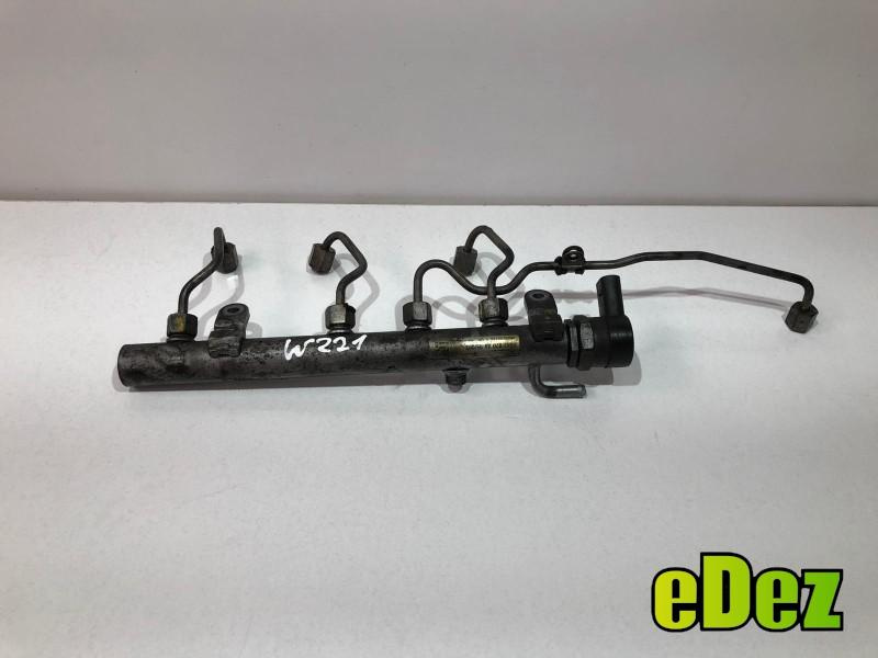 Rampa injectie stanga Mercedes C-Class (2007-2010) [W204] 3.0 cdi v6 a6420702495