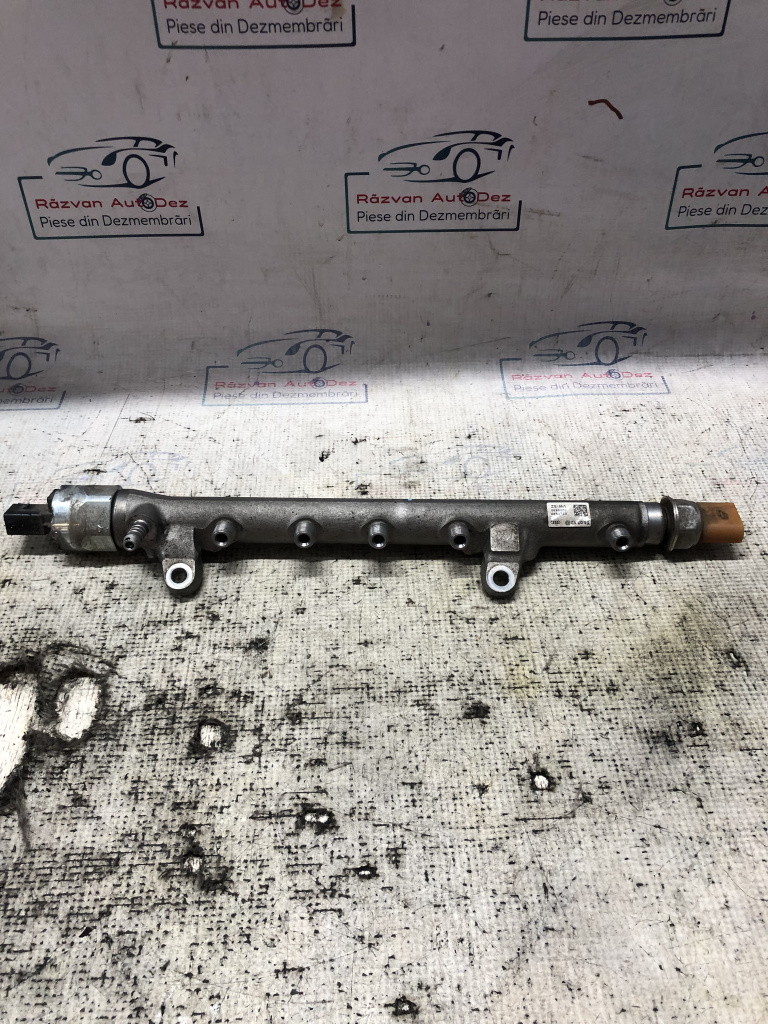 Rampa injectie Volkswagen Golf 6 Plus 1.6 2010, 03L089H