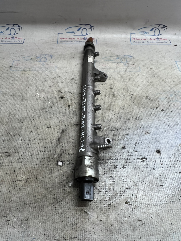 Rampa injectie Volkswagen Jetta 1.6 Motorina 2012, 03L089H