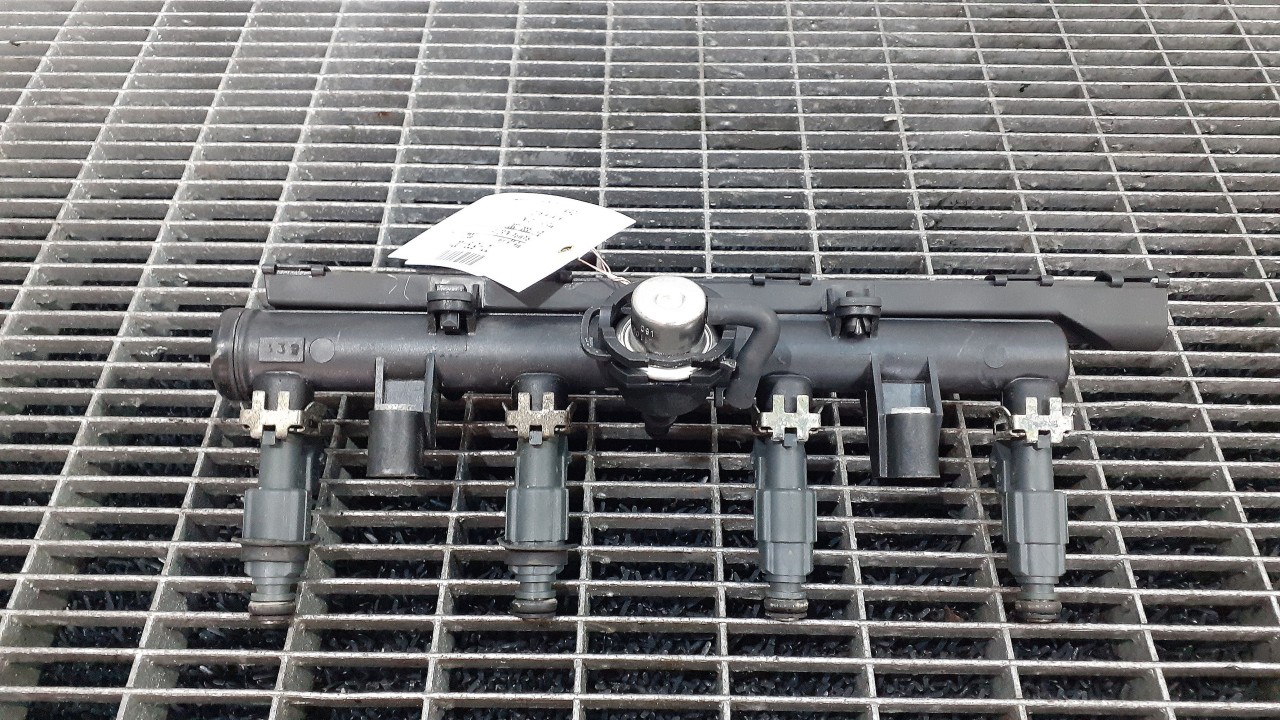 RAMPA INJECTIE VW POLO 1.0 INJ - (1999 2001)