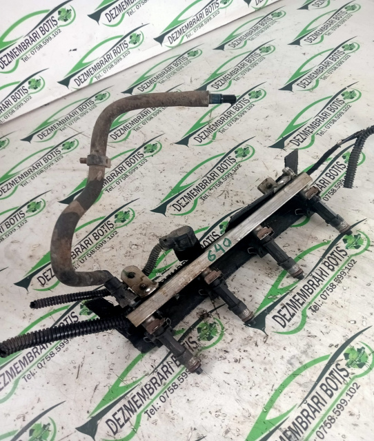 Rampa injectoare 0 280 151 208 Opel Astra G [1998 - 2009] Hatchback 5-usi 1.4 MT (90 hp)