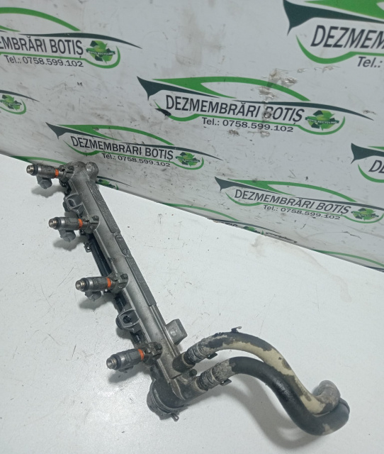 Rampa injectoare 036 133 319 Volkswagen VW Golf 4 [1997 - 2006] Hatchback 5-usi 1.4 MT (75 hp)